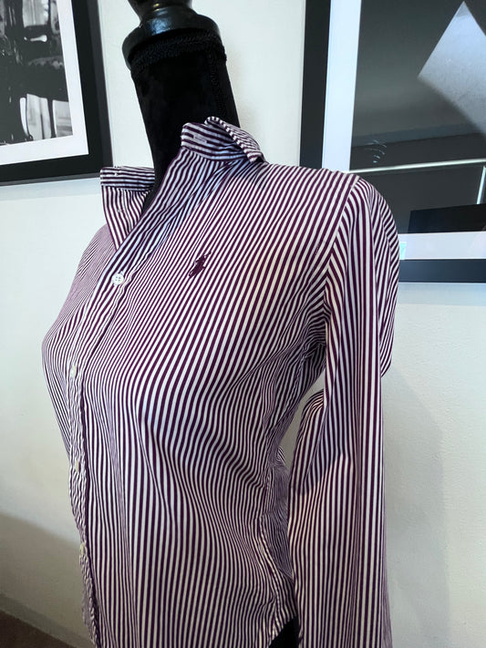 Ralph Lauren Women’s 100% Cotton Burgundy White Stripe Shirt Slim Fit Size 8 

Garment is in excellent condition 

#ralphlauren #ralphlaurenwoman