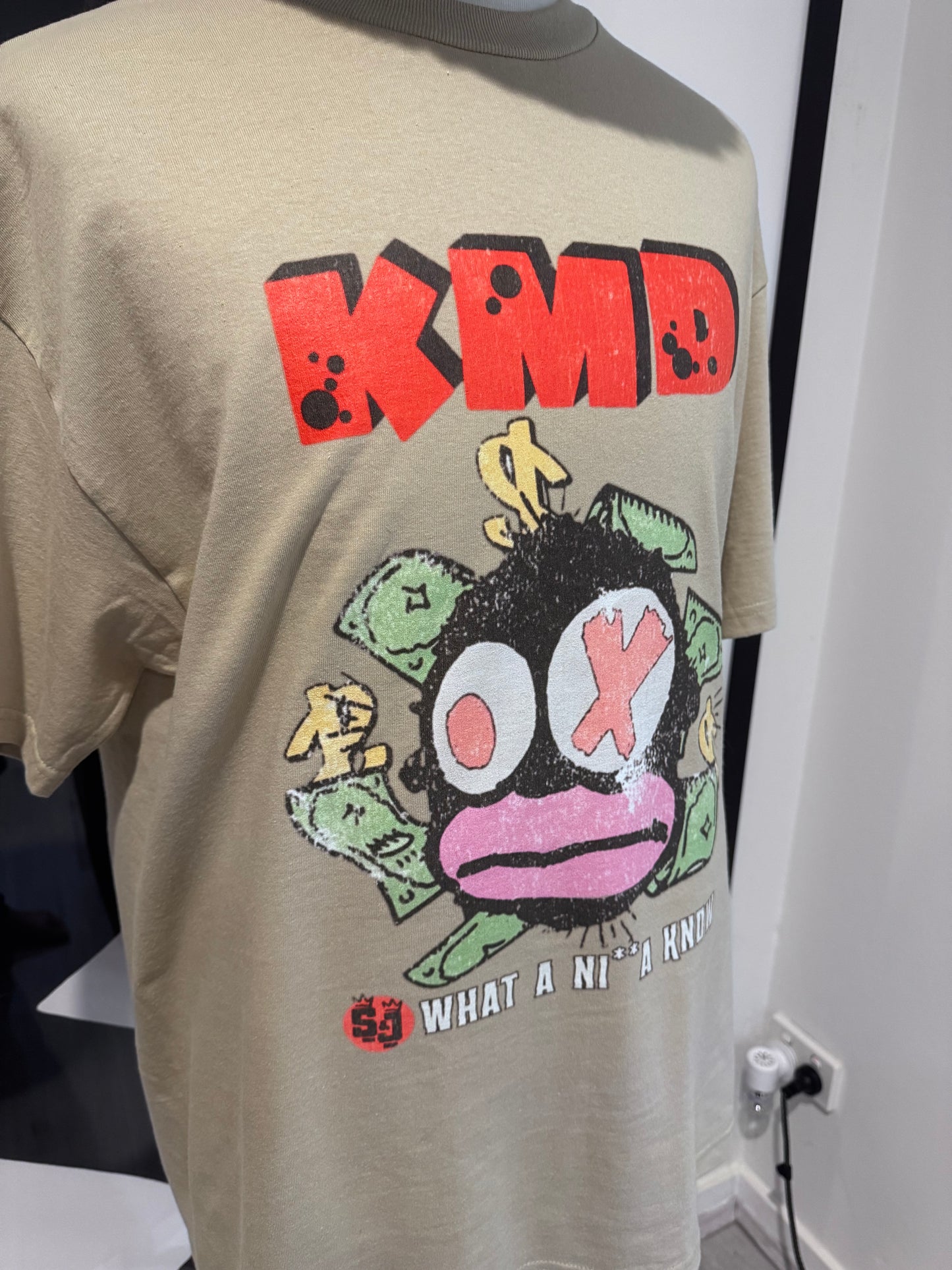 KMD 100% Cotton ‘What A Ni**a Know’ Brown Chest & Back Logo Tee
