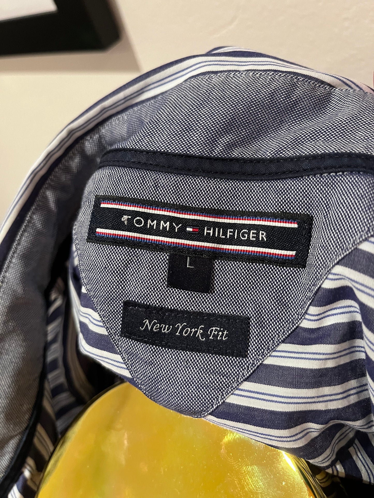 Tommy Hilfiger New York Fit 100% Cotton Blue White Stripe Shirt Size Large
