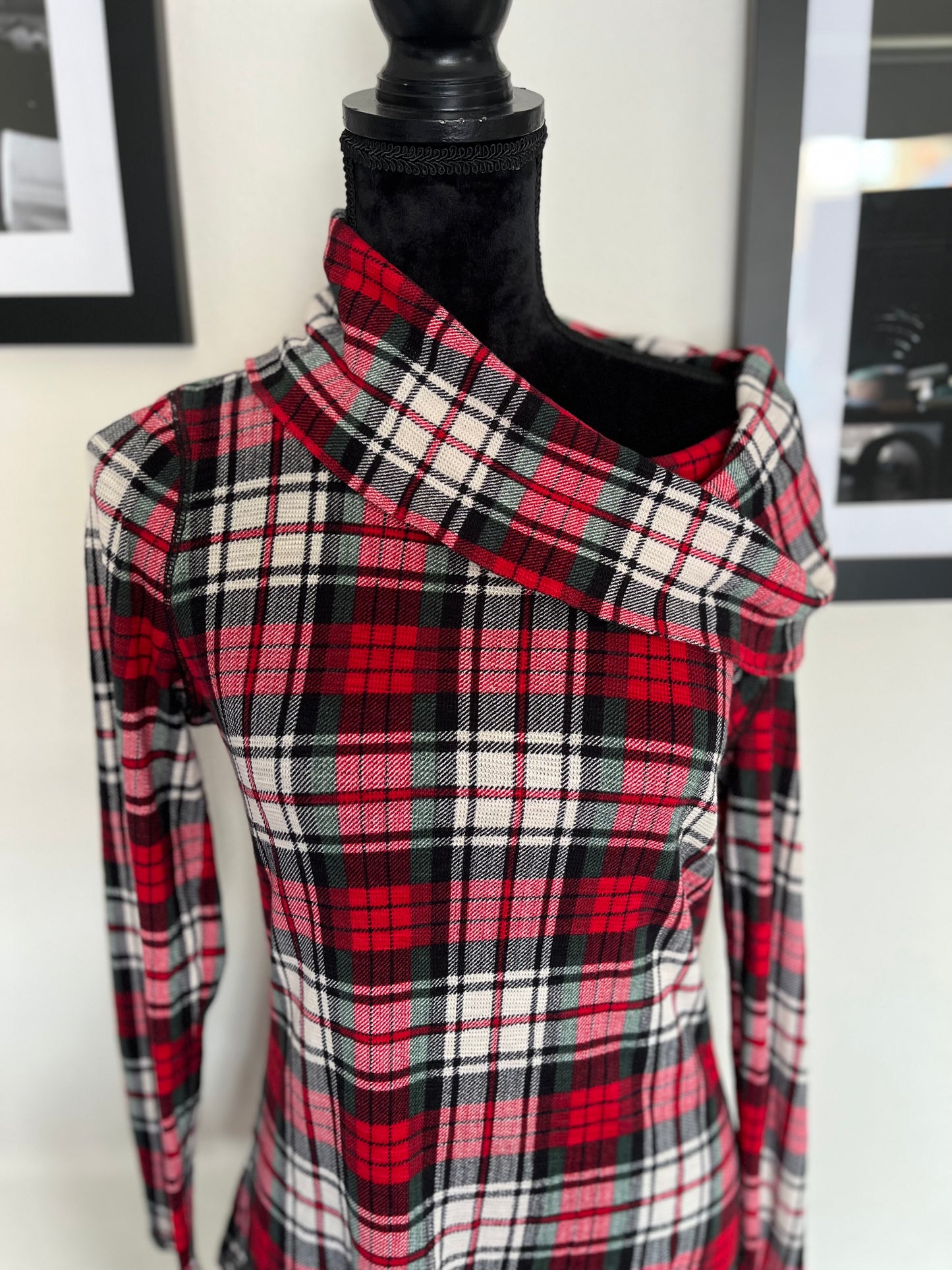 Ralph Lauren, Lauren Women’s 100% Cotton Role Neck Tartan Sweater Size M
