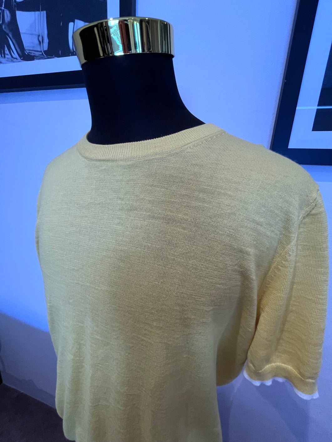 Boss Hugo Boss 100% Cotton Yellow light knit Tee Size XL