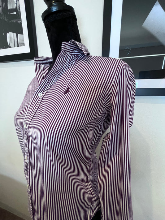 Ralph Lauren Women’s 100% Cotton Burgundy White Stripe Shirt Slim Fit Size 8 

Garment is in excellent condition 

#ralphlauren #ralphlaurenwoman