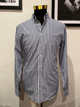 Load image into Gallery viewer, Tommy Hilfiger New York Fit 100% Cotton Blue White Stripe Shirt Size Large