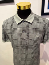 Load image into Gallery viewer, Lacoste 100% Cotton Green Check Polo Short Size US XL Regular Fit