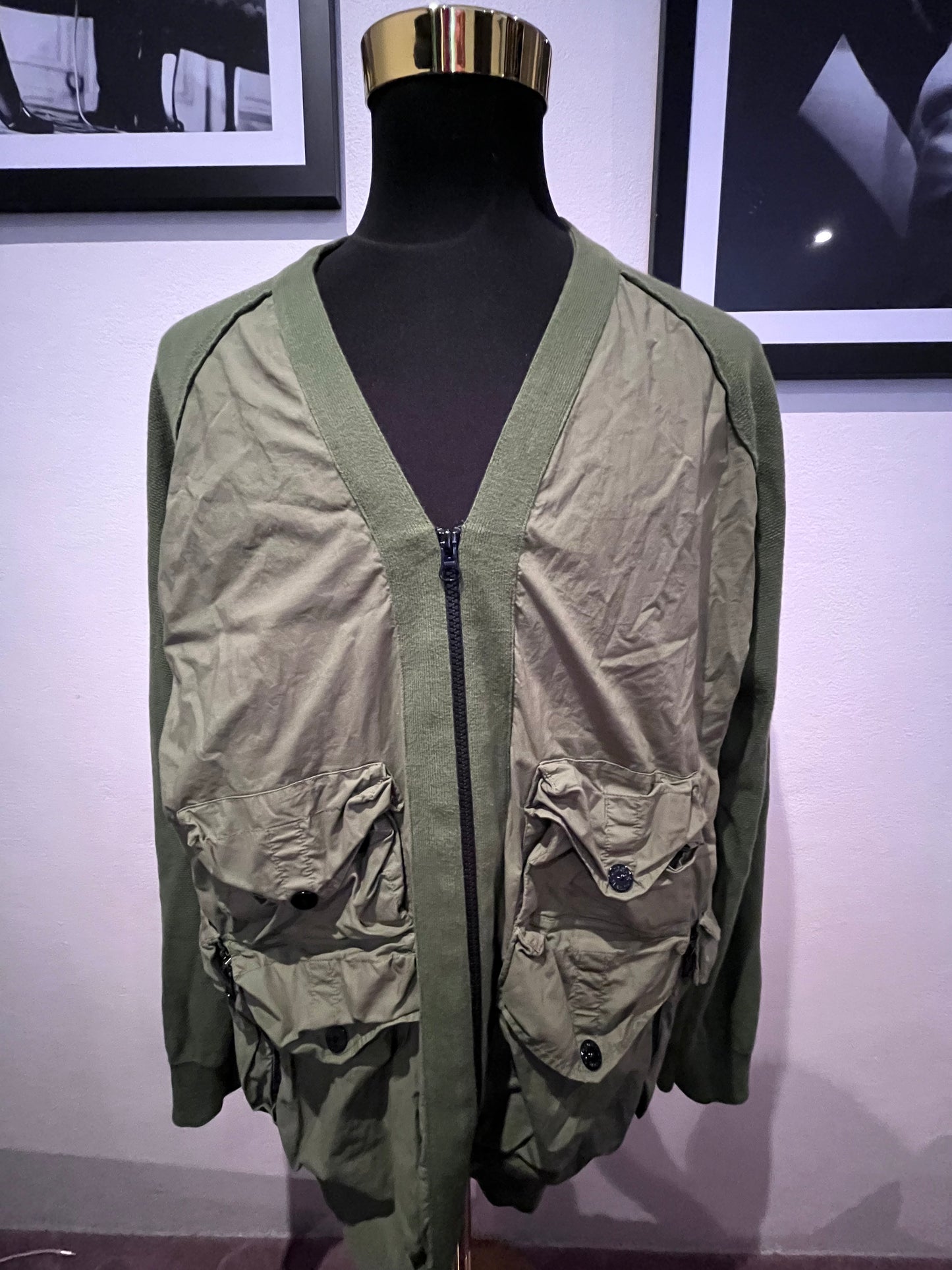 Stone Island Green Waffle Cardigan Size XL with Logo Badge, beautiful piece from SS21 in primo condition like new