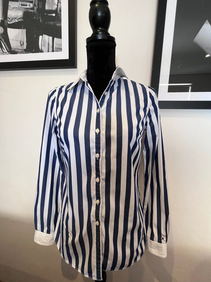 Tommy Hilfiger 100% Cotton Women’s Button up Shirt Size 4