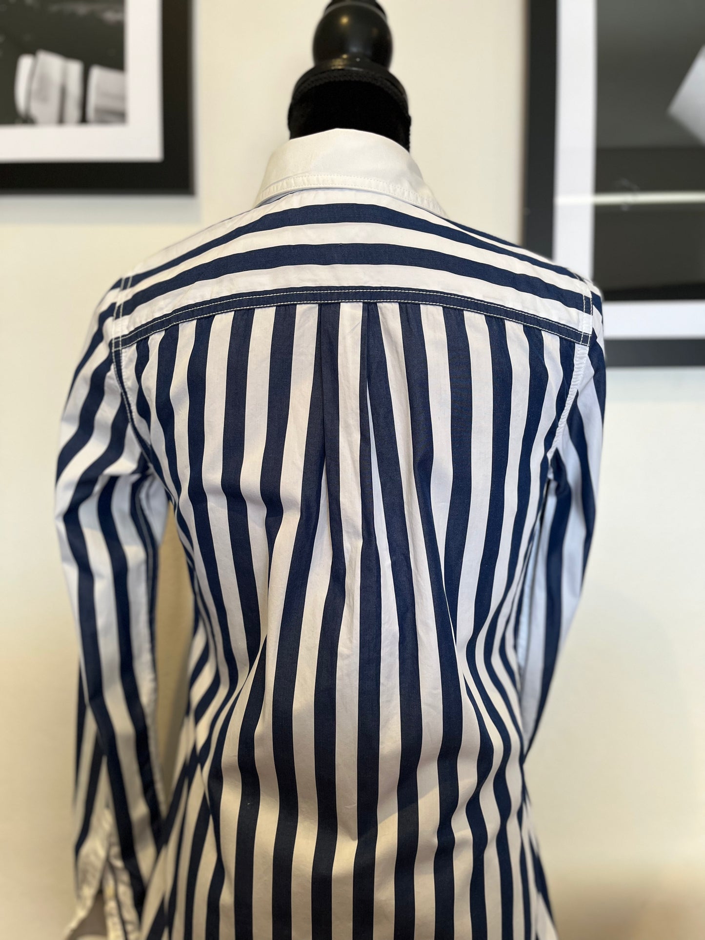 Tommy Hilfiger 100% Cotton Women’s Button up Shirt Size 4