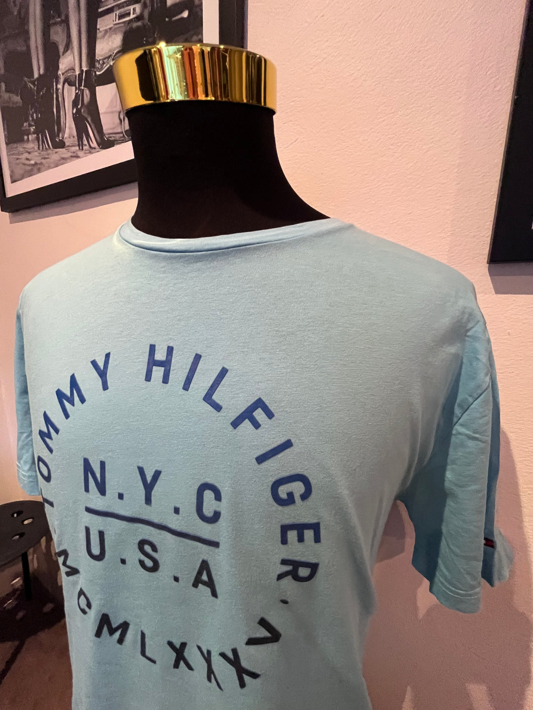 Tommy Hilfiger 100% Organic Cotton Blue Logo Print Tee Size XXL fits more like an XL