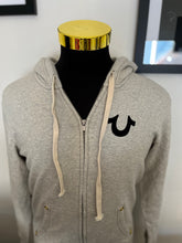 Load image into Gallery viewer, True Religion 100% Cotton Logo Embroidered Grey Hoodie Size M
