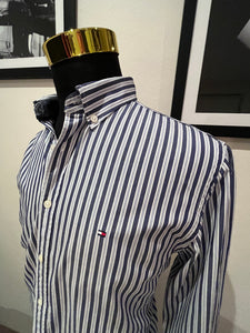 Tommy Hilfiger New York Fit 100% Cotton Blue White Stripe Shirt Size Large
