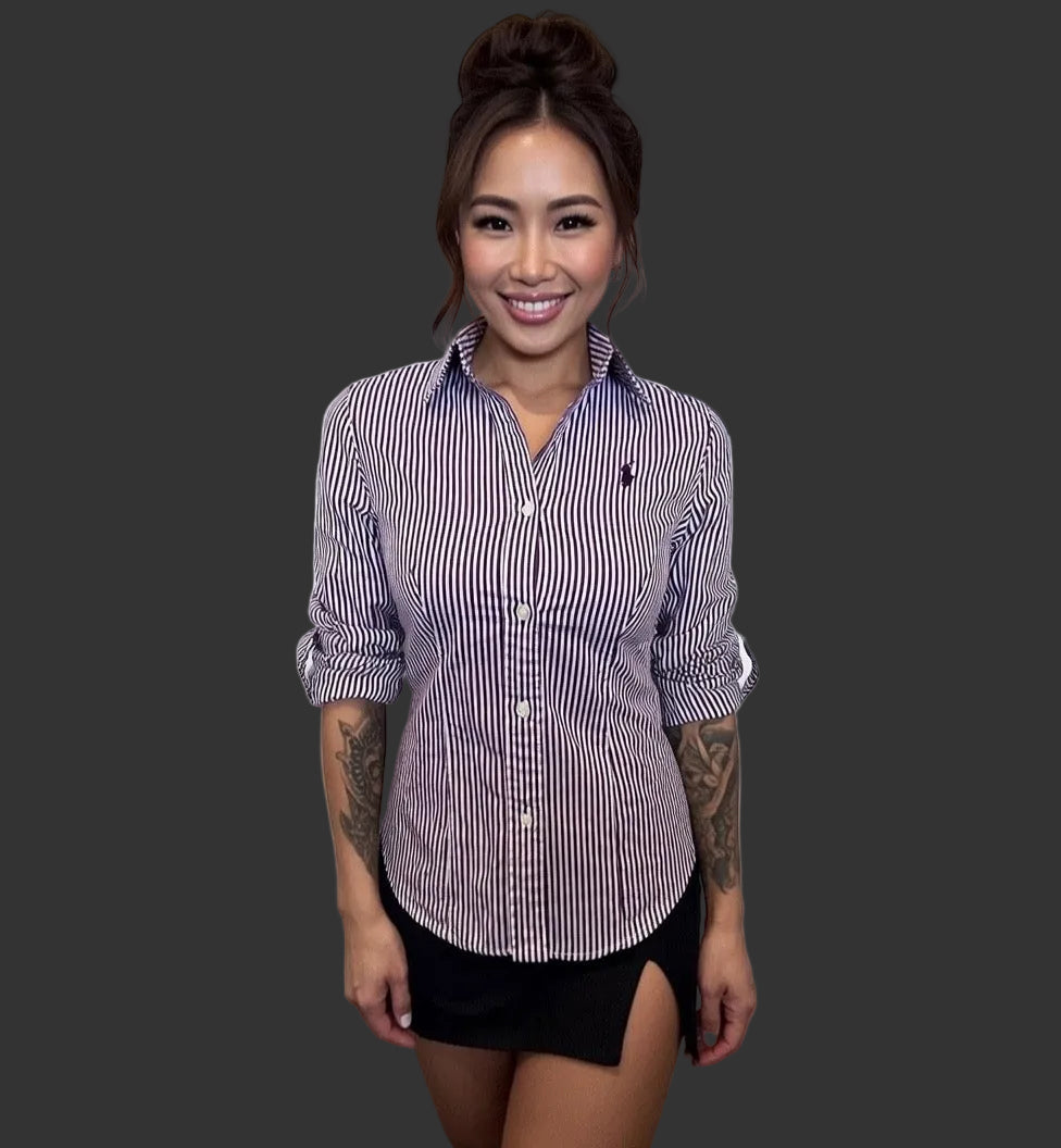 Ralph Lauren Women’s 100% Cotton Burgundy White Stripe Shirt Slim Fit Size 8 

Garment is in excellent condition 

#ralphlauren #ralphlaurenwoman