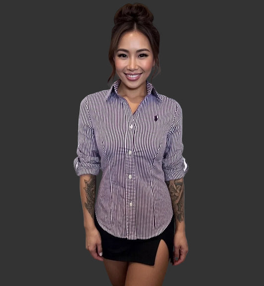 Ralph Lauren Women’s 100% Cotton Burgundy White Stripe Shirt Slim Fit Size 8 

Garment is in excellent condition 

#ralphlauren #ralphlaurenwoman
