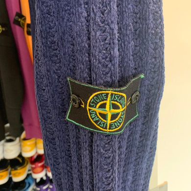 Absolutely stunning near mint condition Stone Island. Late 90’s Wool Jumper with Green edged badge
