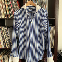 Load image into Gallery viewer, Boss Hugo Boss Blue and White striped Shirt Size Large 43/17 Neck